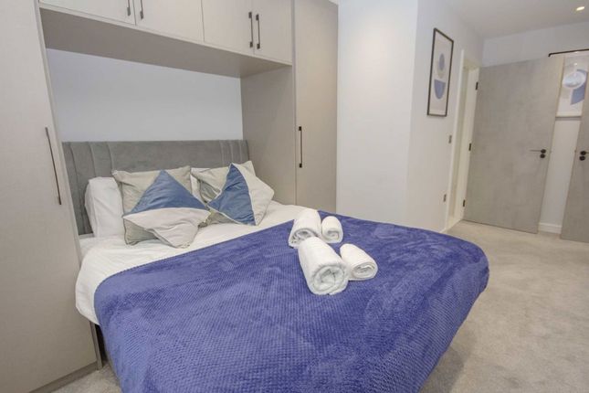 Flat 2, Holocene Court, 63, The Hyde, London photo 5