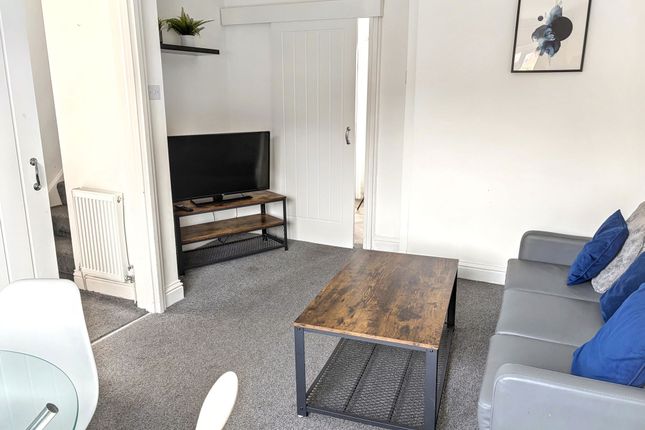 6, Cromwell Avenue, Blaydon-on-Tyne photo 4
