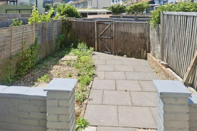 38, Ashford Square, East Sussex photo 3