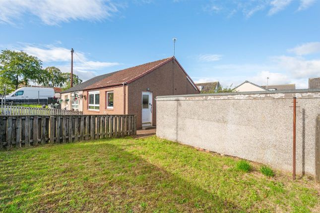 16, Loch Trool Way, Whitburn photo 4