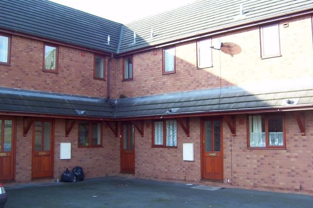 2 bed flat to rent in Millbrook Street, Hereford HR4