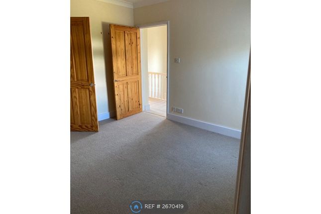 Back Bedroom/Built-In Wardrobe