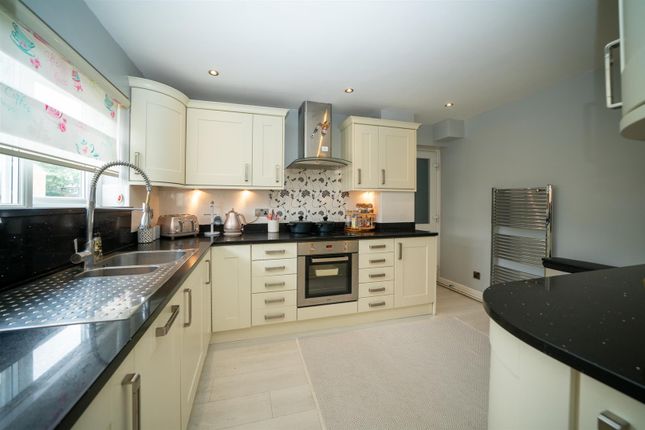 32, Mendip Way, Hemel Hempstead photo 2