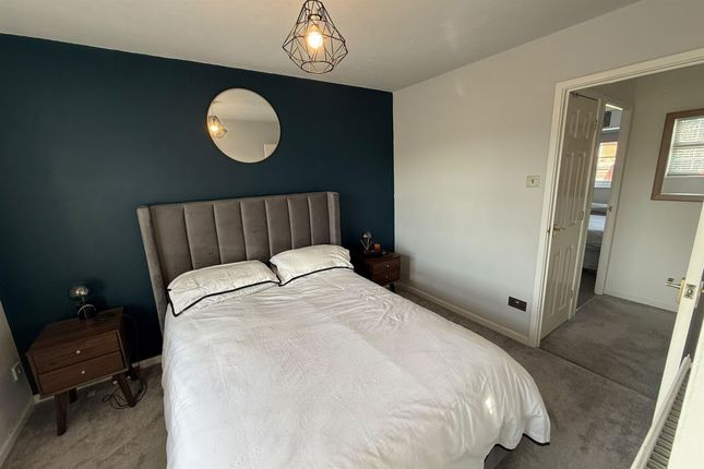 24, Mill House Drive, Stoke-On-Trent photo 5