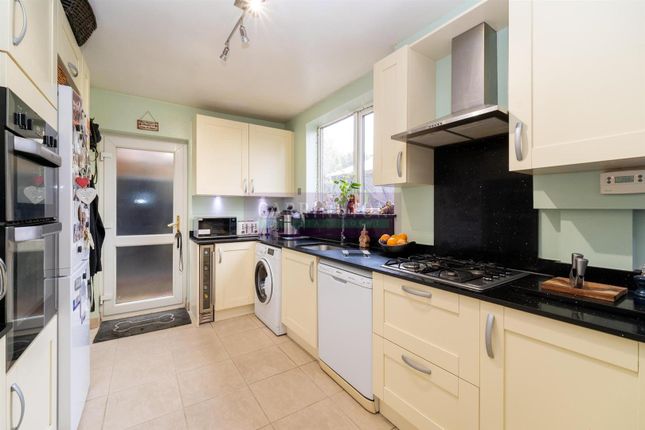 Thirsk Road, Borehamwood photo 4