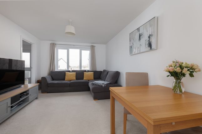 21, Comitis Road, West Calder photo 2