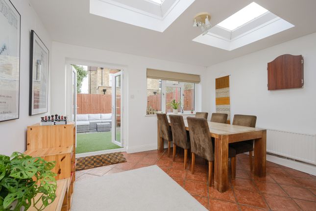 32, Newton Road, London photo 4