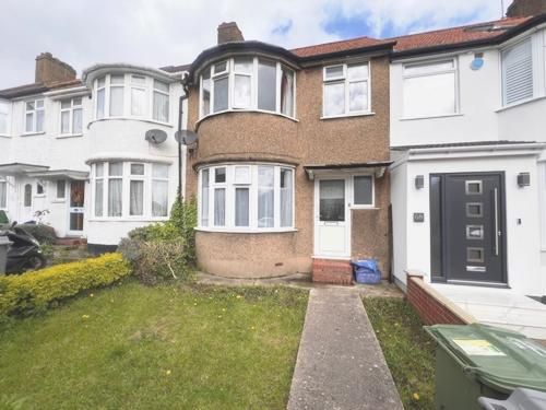 Thumbnail Terraced house for sale in Wakemans Hill, Colindale
