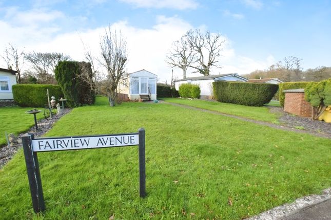 Thumbnail Mobile/park home for sale in Fairview Avenue, Cat &amp; Fiddle Park, Clyst St Mary