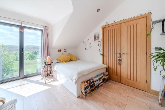 Bedroom2-2.Jpg