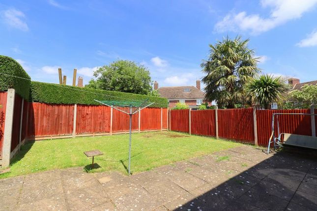 12, Willow Way, Bedford photo 4