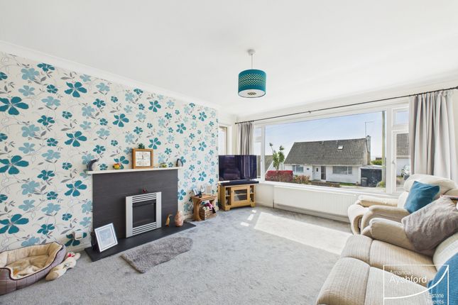 16 Windmill Road, Paignton photo 2