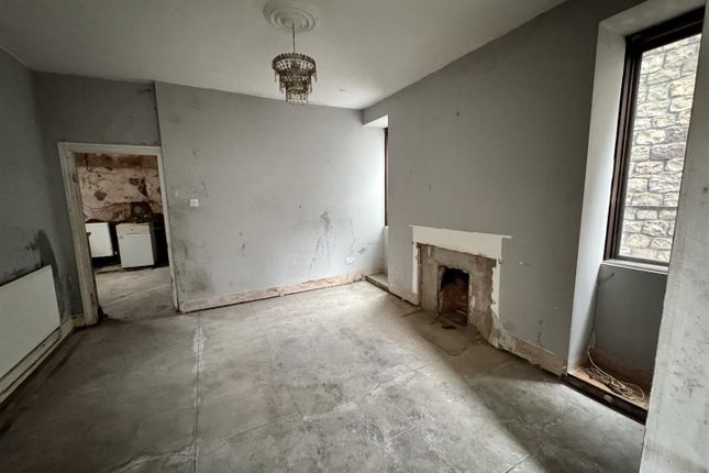 20, Banwen Place, Ammanford photo 2