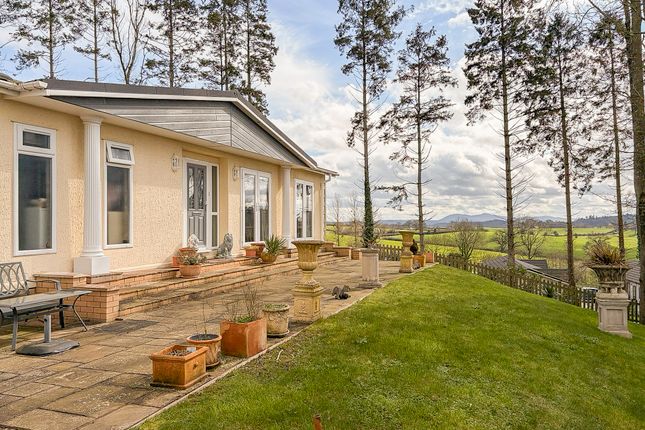 27 Tower Court, Bromyard photo 2