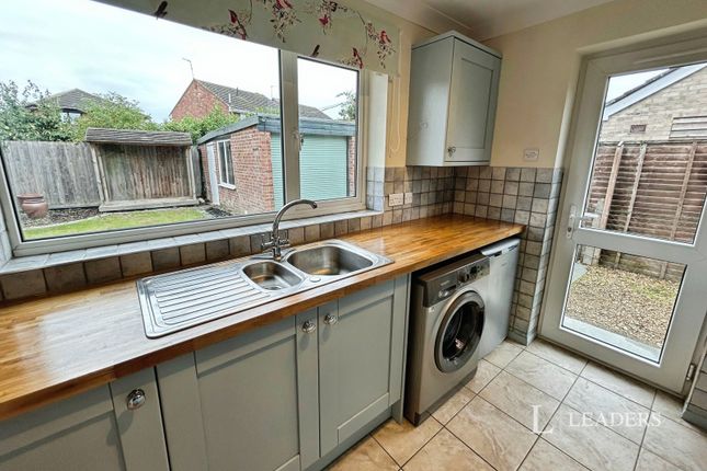 16, Rycroft Avenue, Peterborough photo 3