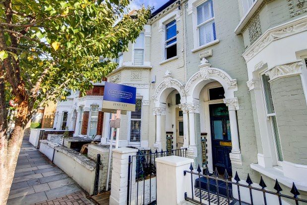 Thumbnail Flat to rent in Melody Road, London