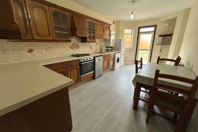 Ground Floor Flat, 99a, Warham Road, London photo 3