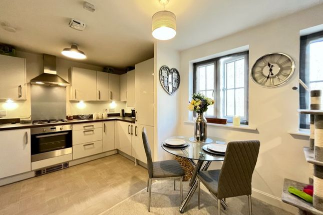 Charteris Close, Aldershot photo 4