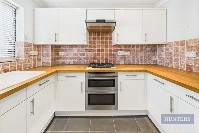 28, Cadland Court, Channel Way, Southampton photo 3