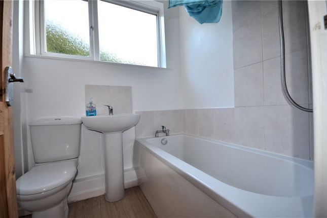144, Victoria Road, Surrey photo 3