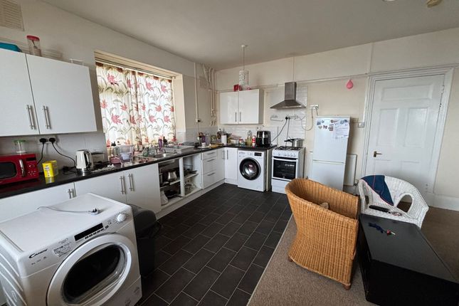 Flat 3, 16, Sea View Road, NORWICH photo 2