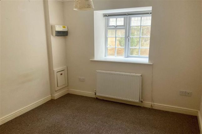 7, Churchill Court, London Road, Dover photo 5