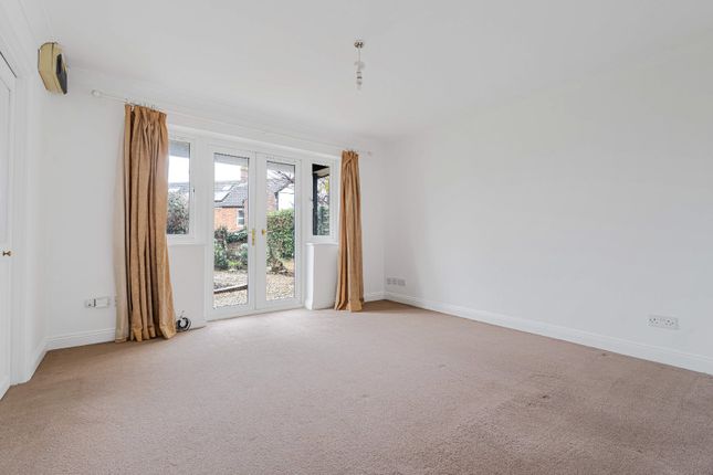 5, Park Court, Oxfordshire photo 3