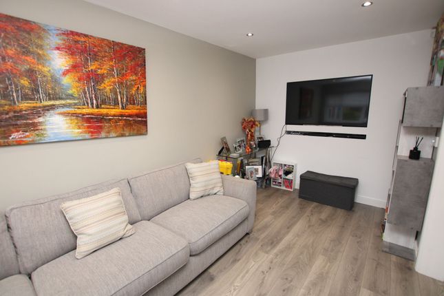 2 Blakemore Park, Manchester photo 4
