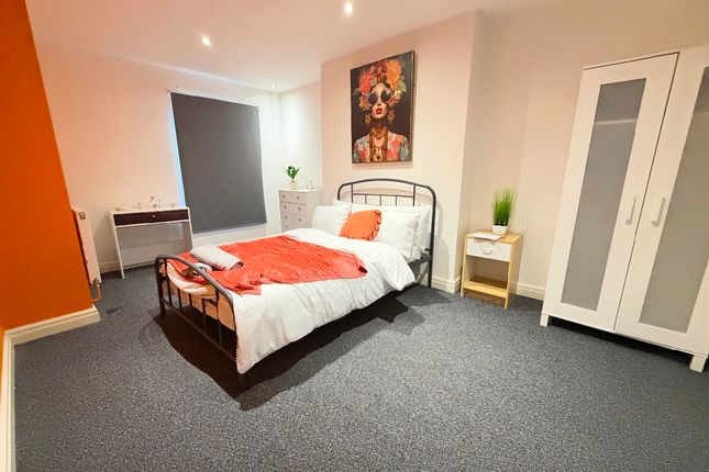 32 Picton Road, Liverpool photo 2