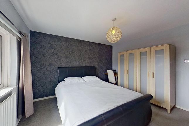 2a, Heathfield Square, London photo 4