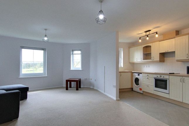 Thumbnail Flat to rent in Lever Court, Lever Close, Blackburn
