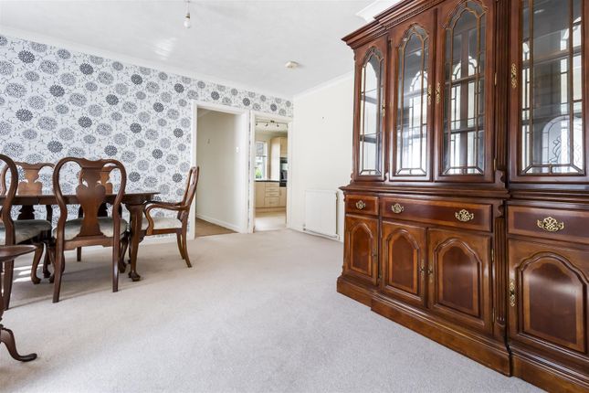 208, Goring Way, Worthing photo 4