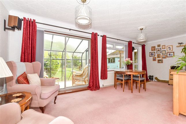 Thorndon Avenue West Horndon, Brentwood photo 4