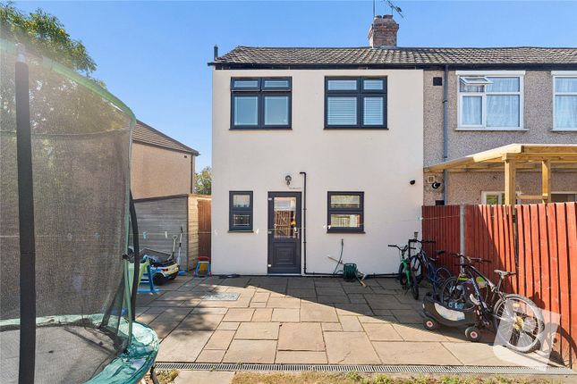 107, Western Avenue, Dagenham photo 4