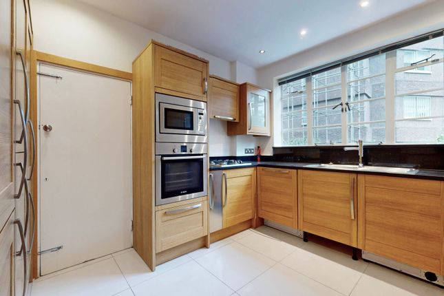 Flat to rent in Stockleigh Hall, Prince Albert Road, St John's Wood, London