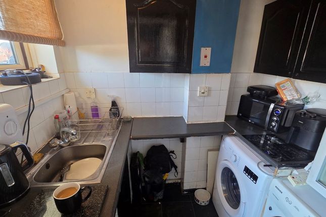44, Tudor Court, Tipton photo 4