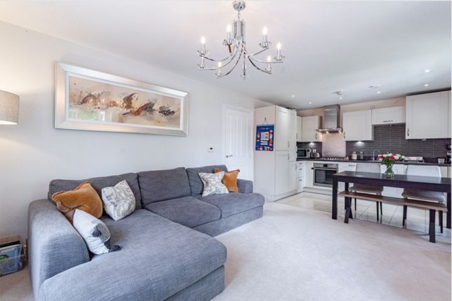 15 Kennedy Avenue, High Wycombe photo 4
