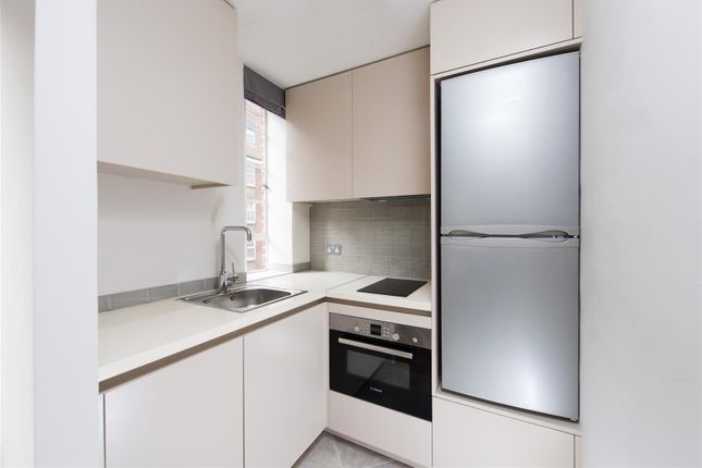 232, CHELSEA CLOISTERS, SLOANE AVENUE, London photo 4