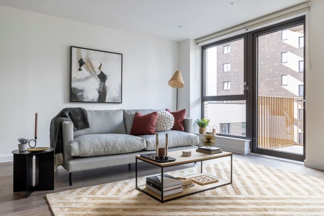 Duplex to rent in 2 Vanguard Way, London