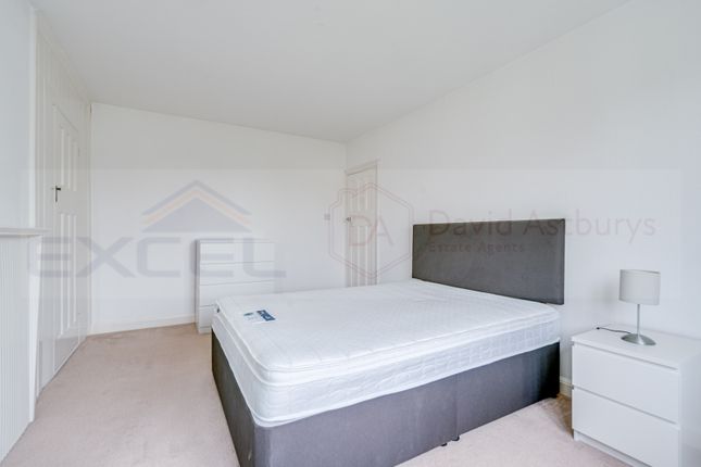 Flat A, 20, Cyprus Avenue, Finchley photo 4