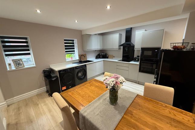 21, Beauty Bank Crescent, Stourbridge photo 3