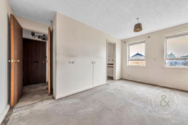 14, Burne Jones Close, Cardiff photo 2