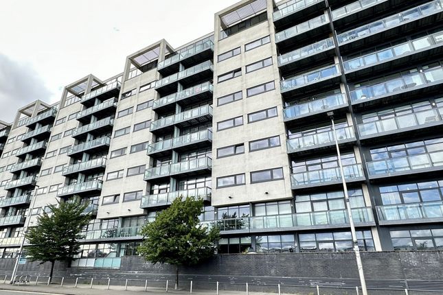 Thumbnail Flat for sale in Flat 1/2, 100 Lancefield Quay, Glasgow