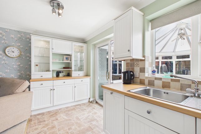 49, Shellthorn Grove, Bridgwater photo 4