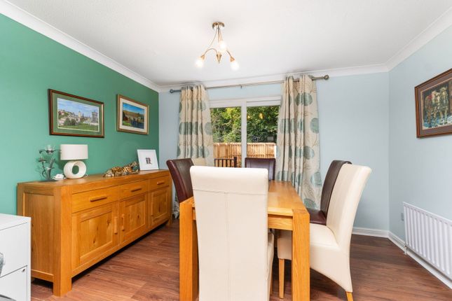 6, Glenfield, Livingston photo 4