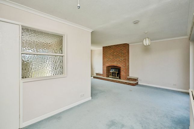 42, Caws Avenue, Isle of Wight photo 4
