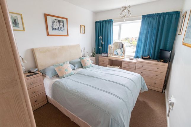 Flat for sale in Kings Avenue, Holland-On-Sea, Clacton-On-Sea