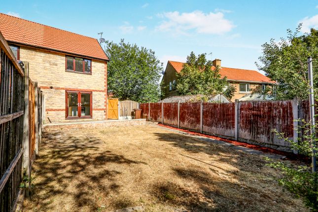 5, Whitfield Gardens, Worksop photo 4