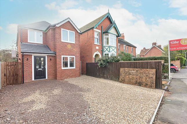 Thumbnail Detached house to rent in Eastheath Avenue, Wokingham