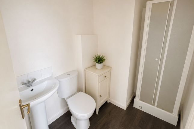 26,Flat 2, Bourne Street, Eastbourne photo 4
